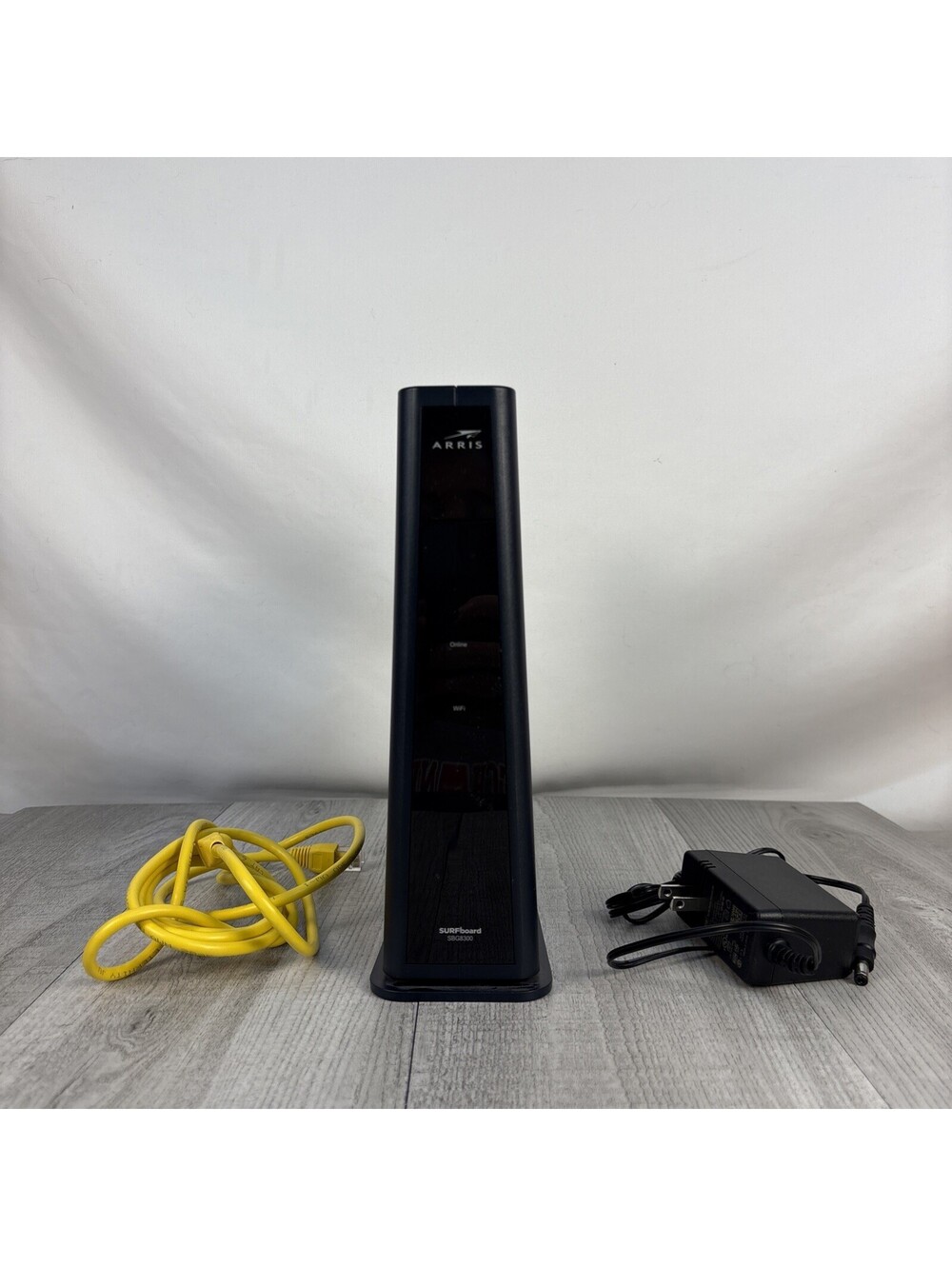 ARRIS SURFboard SBG8300 DOCSIS 3.1 Cable Modem WiFi Router Gateway